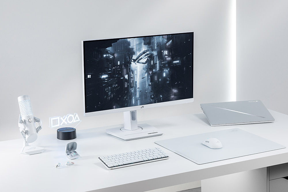 Gaming PC, monitor and gaming accessories